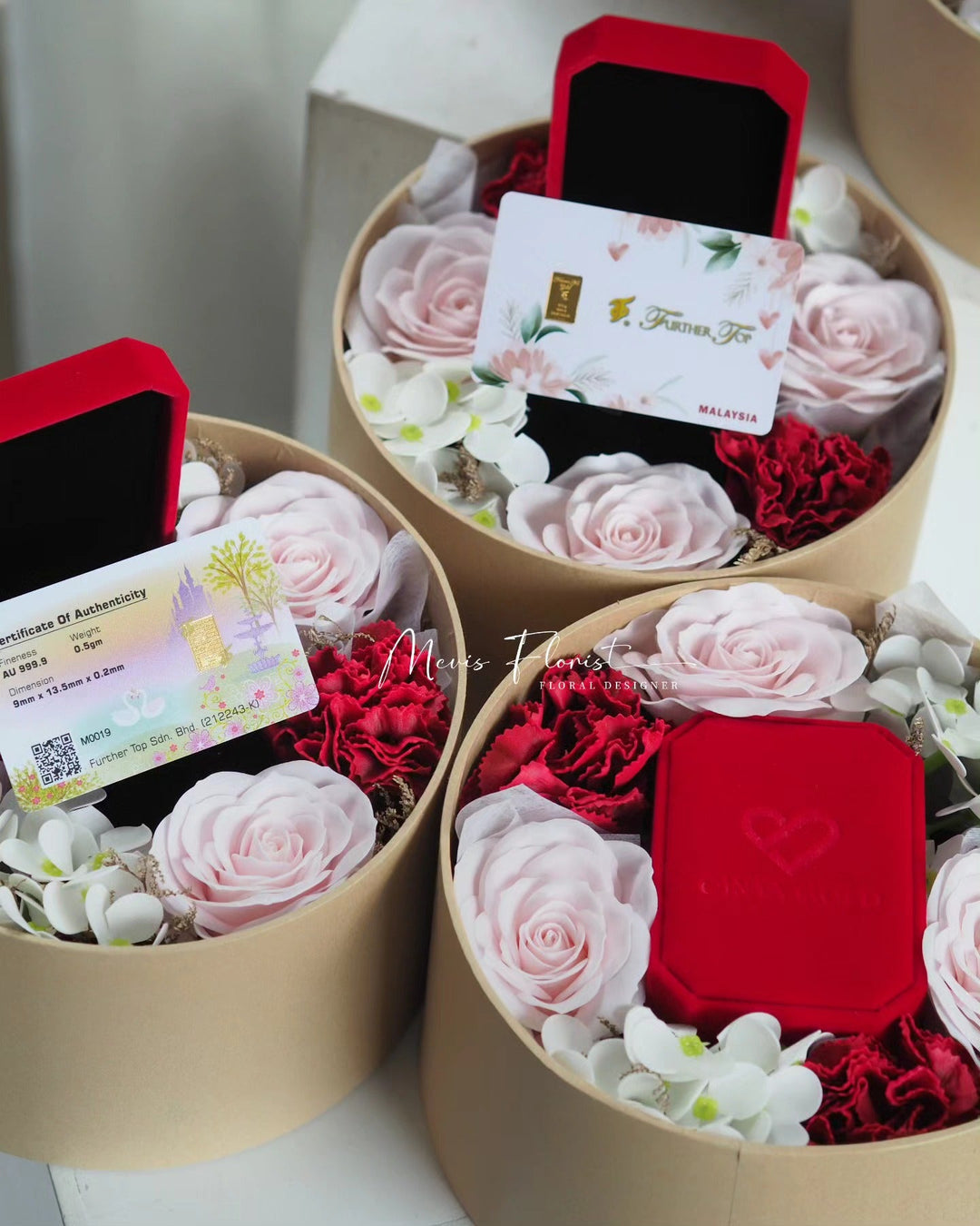 绽放与金色奢华