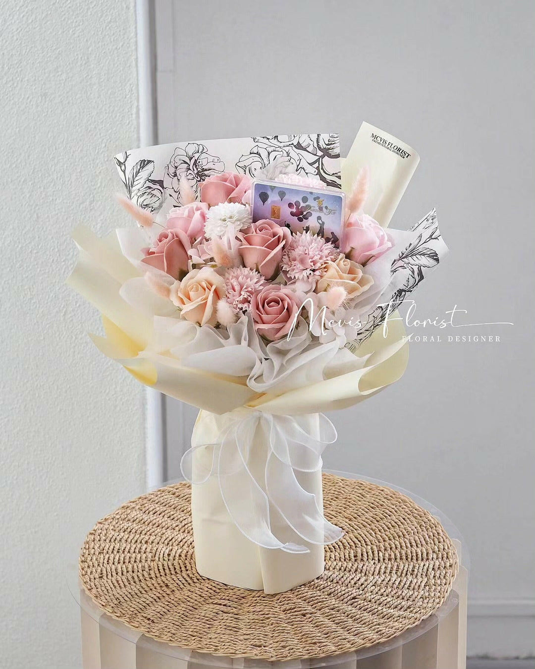 Cinta Gold Hand Bouquet Penang