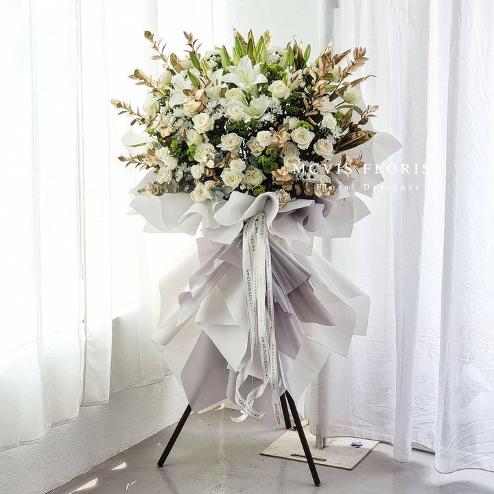 Condolonces Stand Bouquet